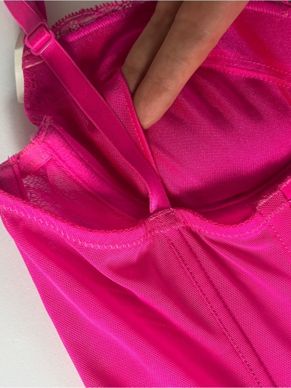 La Senza Hot Pink Lace Corset with Black Ribbon Size Small NWT - Picture 8 of 9